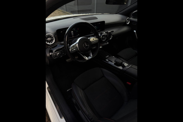 Mercedes-Benz A-Klasse 200 AMG Pakket Panorama CarPlay