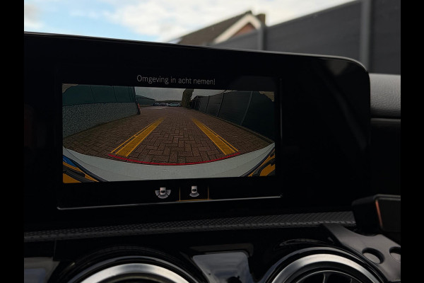 Mercedes-Benz A-Klasse 200 AMG Pakket Panorama CarPlay