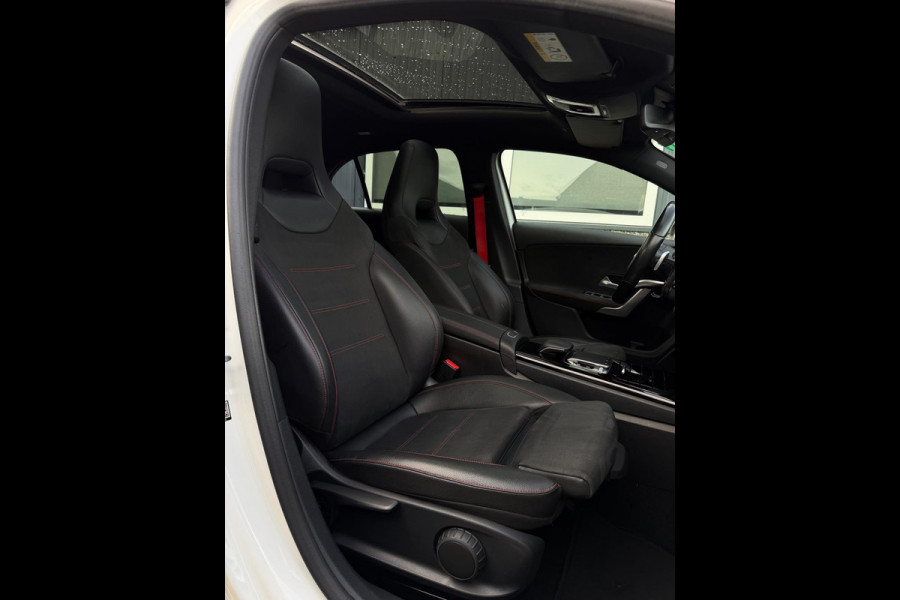Mercedes-Benz A-Klasse 200 AMG Pakket Panorama CarPlay