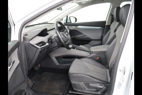 Škoda ENYAQ iV 60 | SOH 92% | Trekhaak | Half leder | Sfeerverlichting | Carplay | Navigatie | 19'' | Cruise control | Parkeerhulp | Full LED