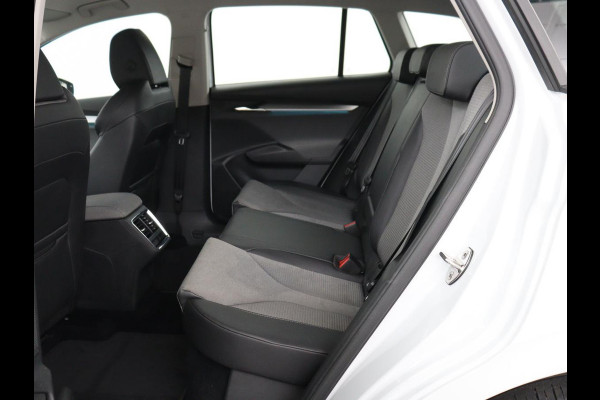 Škoda ENYAQ iV 60 | SOH 92% | Trekhaak | Half leder | Sfeerverlichting | Carplay | Navigatie | 19'' | Cruise control | Parkeerhulp | Full LED