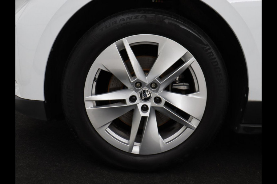 Škoda ENYAQ iV 60 | SOH 92% | Trekhaak | Half leder | Sfeerverlichting | Carplay | Navigatie | 19'' | Cruise control | Parkeerhulp | Full LED