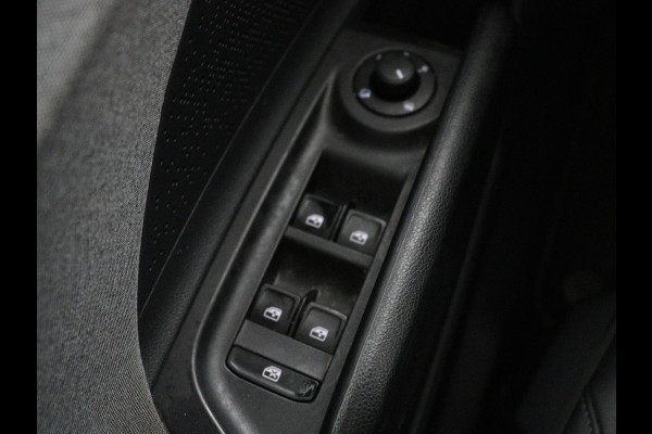 Škoda ENYAQ iV 60 | SOH 92% | Trekhaak | Half leder | Sfeerverlichting | Carplay | Navigatie | 19'' | Cruise control | Parkeerhulp | Full LED