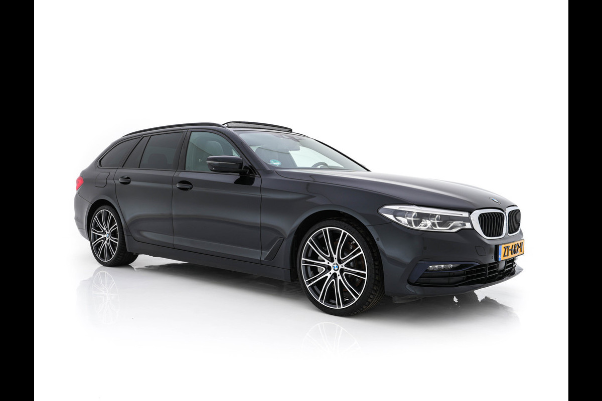 BMW 5 Serie Touring 530d Sportline High Executive Aut. *PANO | LEATHER | FULL-LED | MEMORY-PACK | TOP-VIEW | HEATED-COMFORTSEATS | NAVI-FULLMAP | PRIVACY-GLASS | AMBIENT-LIGHT | ECC | CARPLAY | PDC | TOWBAR | SHIFT-PADDLES | 20"ALU*