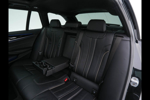 BMW 5 Serie Touring 530d Sportline High Executive Aut. *PANO | LEATHER | FULL-LED | MEMORY-PACK | TOP-VIEW | HEATED-COMFORTSEATS | NAVI-FULLMAP | PRIVACY-GLASS | AMBIENT-LIGHT | ECC | CARPLAY | PDC | TOWBAR | SHIFT-PADDLES | 20"ALU*