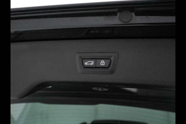 BMW 5 Serie Touring 530d Sportline High Executive Aut. *PANO | LEATHER | FULL-LED | MEMORY-PACK | TOP-VIEW | HEATED-COMFORTSEATS | NAVI-FULLMAP | PRIVACY-GLASS | AMBIENT-LIGHT | ECC | CARPLAY | PDC | TOWBAR | SHIFT-PADDLES | 20"ALU*