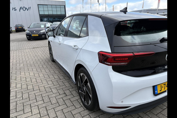 Volkswagen ID.3 First 58 kWh | Stoelverwarming | Trekhaak