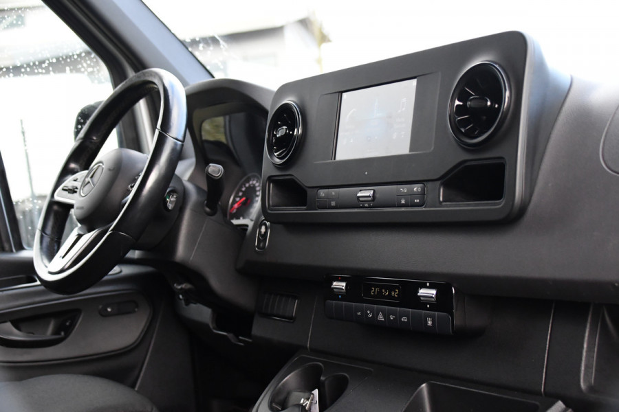 Mercedes-Benz Sprinter 316 2.2 CDI L2H2 AMG Edition 360 Camera, Adaptieve Cruise, Carplay, LED, 3500kg Trekhaak, 164pk, Stoelverwarming, Standkachel, Uniek!