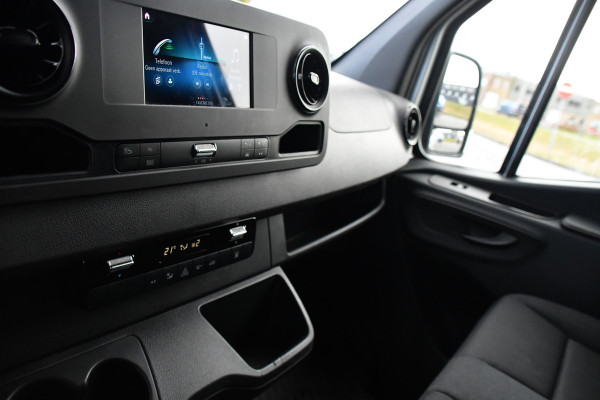 Mercedes-Benz Sprinter 316 2.2 CDI L2H2 AMG Edition 360 Camera, Adaptieve Cruise, Carplay, LED, 3500kg Trekhaak, 164pk, Stoelverwarming, Standkachel, Uniek!