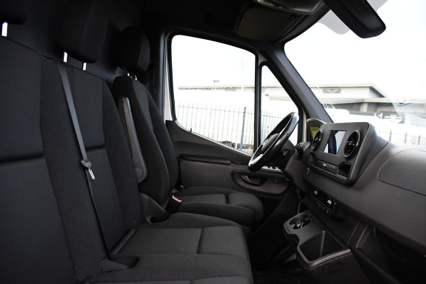 Mercedes-Benz Sprinter 316 2.2 CDI L2H2 AMG Edition 360 Camera, Adaptieve Cruise, Carplay, LED, 3500kg Trekhaak, 164pk, Stoelverwarming, Standkachel, Uniek!