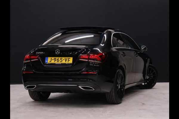 Mercedes-Benz A-Klasse 250 e Business Solution Luxury Limited [SCHUIFDAK, CAMERA, SFEERVERLICHTING, LEDER, SPORTSTOELEN, STOELVERWARMING, NIEUWSTAAT]