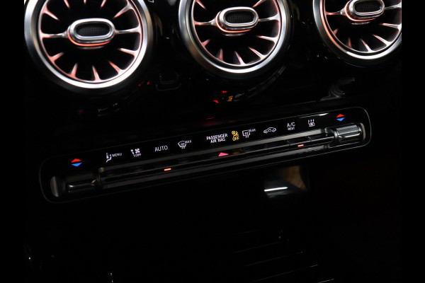 Mercedes-Benz A-Klasse 250 e Business Solution Luxury Limited [SCHUIFDAK, CAMERA, SFEERVERLICHTING, LEDER, SPORTSTOELEN, STOELVERWARMING, NIEUWSTAAT]