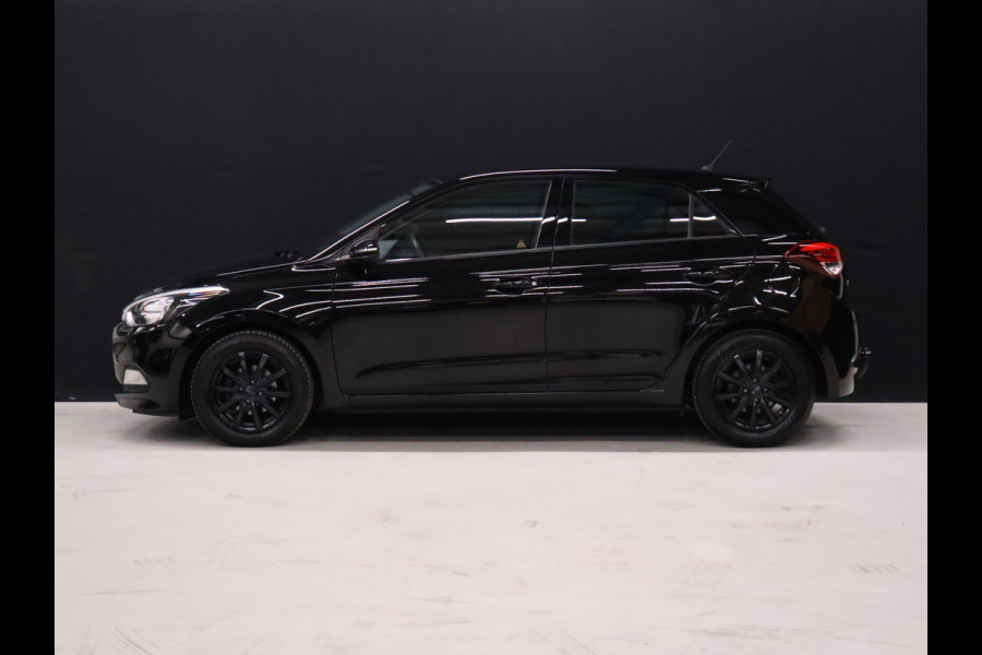 Hyundai i20 1.4i i-Vision Automaat [TREKHAAK, AIRCO, PARKEERSENSOR, RADIO, NIEUWSTAAT]