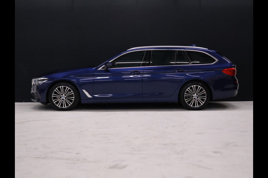 BMW 5 Serie Touring 520i High Executive Edition [SCHUIFDAK, MEMORY SEATS, CAMERA, HEAD UP DISPLAY, VOL LEDER, SPORTSTOELEN, NIEUWSTAAT]