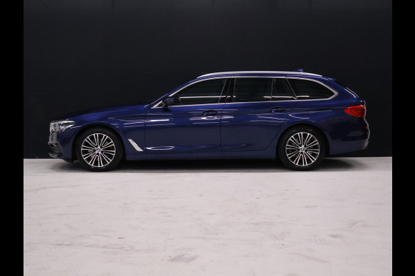 BMW 5 Serie Touring 520i High Executive Edition [SCHUIFDAK, MEMORY SEATS, CAMERA, HEAD UP DISPLAY, VOL LEDER, SPORTSTOELEN, NIEUWSTAAT]