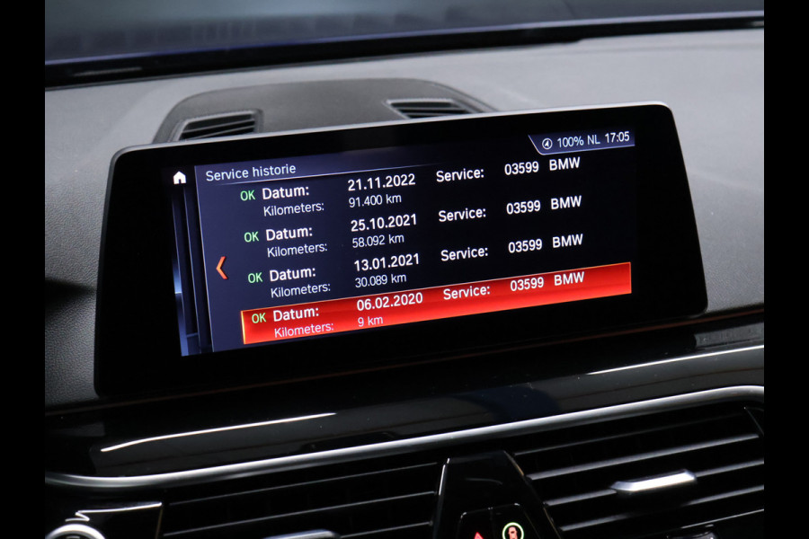 BMW 5 Serie Touring 520i High Executive Edition [SCHUIFDAK, MEMORY SEATS, CAMERA, HEAD UP DISPLAY, VOL LEDER, SPORTSTOELEN, NIEUWSTAAT]