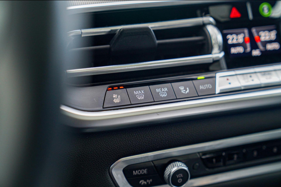 BMW X5 XDrive45e High Executive | Massage | incl BTW | Panorama | Laser LED | Adaptieve cruise | Dodehoek assistent | Lane assist