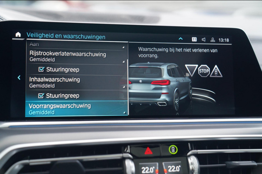 BMW X5 XDrive45e High Executive | Massage | incl BTW | Panorama | Laser LED | Adaptieve cruise | Dodehoek assistent | Lane assist