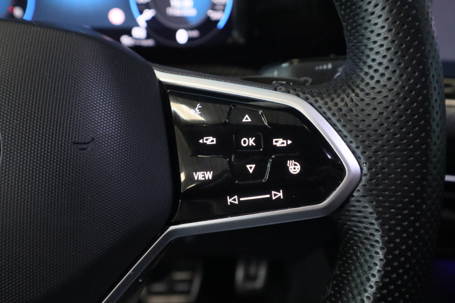 Volkswagen Golf 1.5 eTSI R-Line Business Full-led Navigatie Adaptive-Cruise