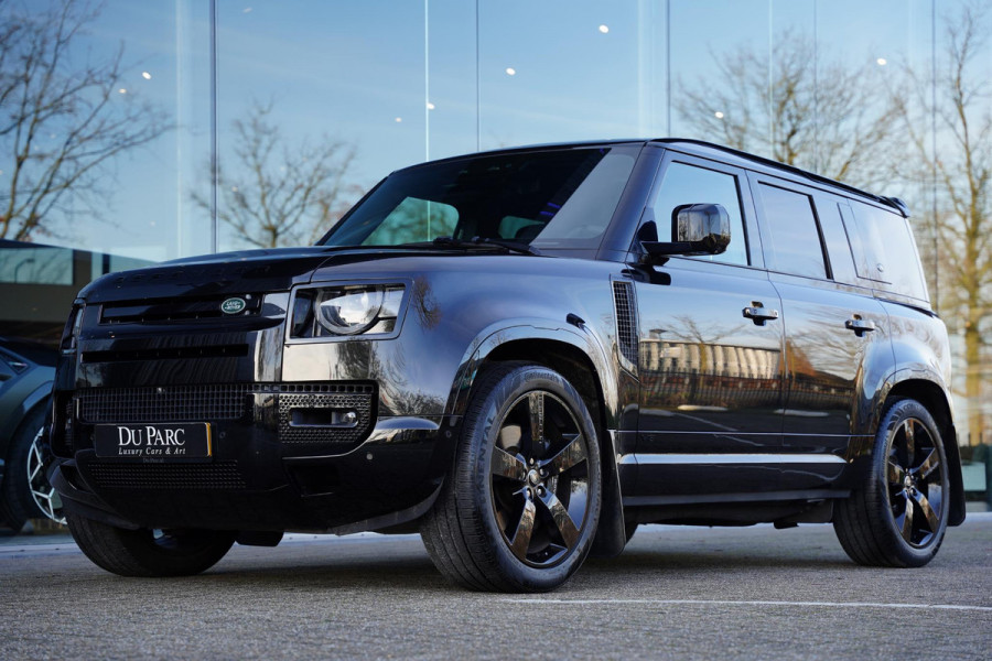 Land Rover Defender 110 P 525 V8 Black Edition / Panoramadak / Meridian / BTW