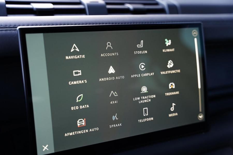 Land Rover Defender 110 P 525 V8 Black Edition / Panoramadak / Meridian / BTW