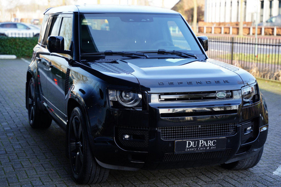 Land Rover Defender 110 P 525 V8 Black Edition / Panoramadak / Meridian / BTW