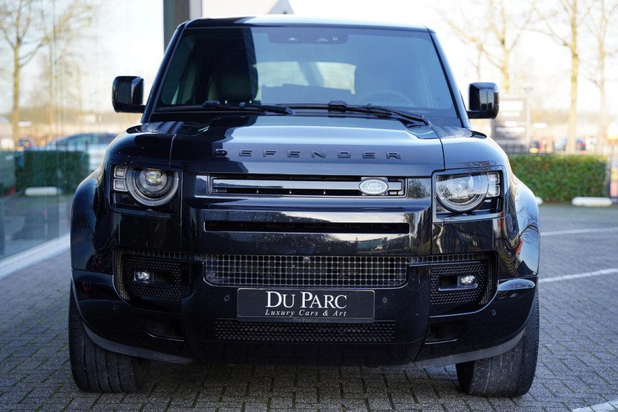 Land Rover Defender 110 P 525 V8 Black Edition / Panoramadak / Meridian / BTW
