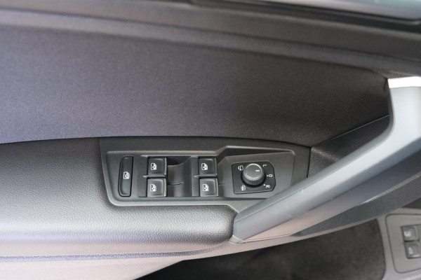 Volkswagen Tiguan 1.4 TSI eHybrid Business+ - Airco, Cruise, Navi, PDC, Camera.