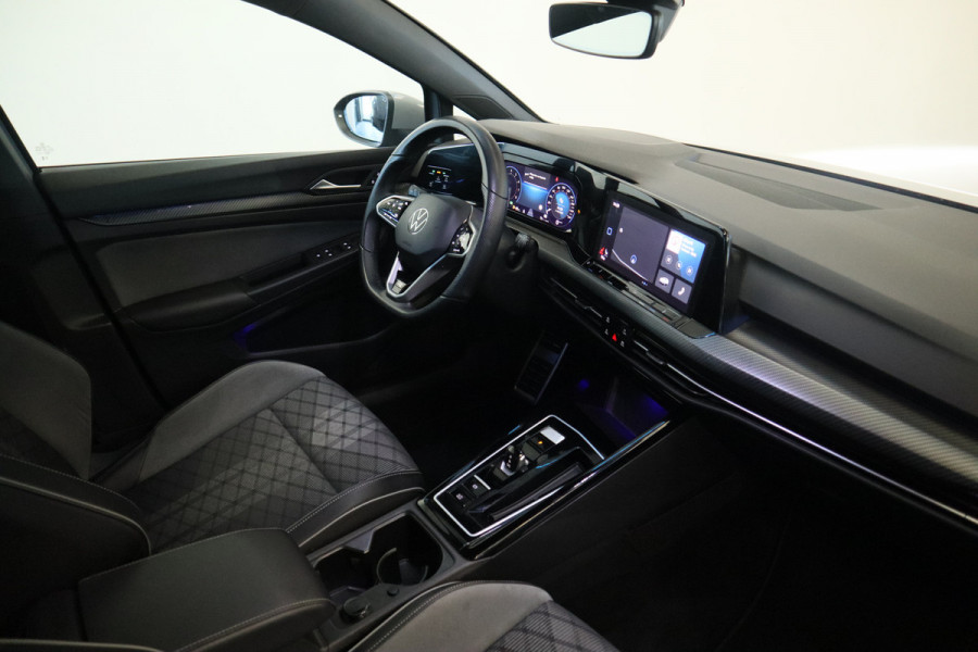 Volkswagen Golf 1.5 eTSI R-Line Business Full-led Navigatie Adaptive-Cruise