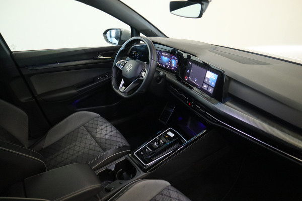 Volkswagen Golf 1.5 eTSI R-Line Business Full-led Navigatie Adaptive-Cruise