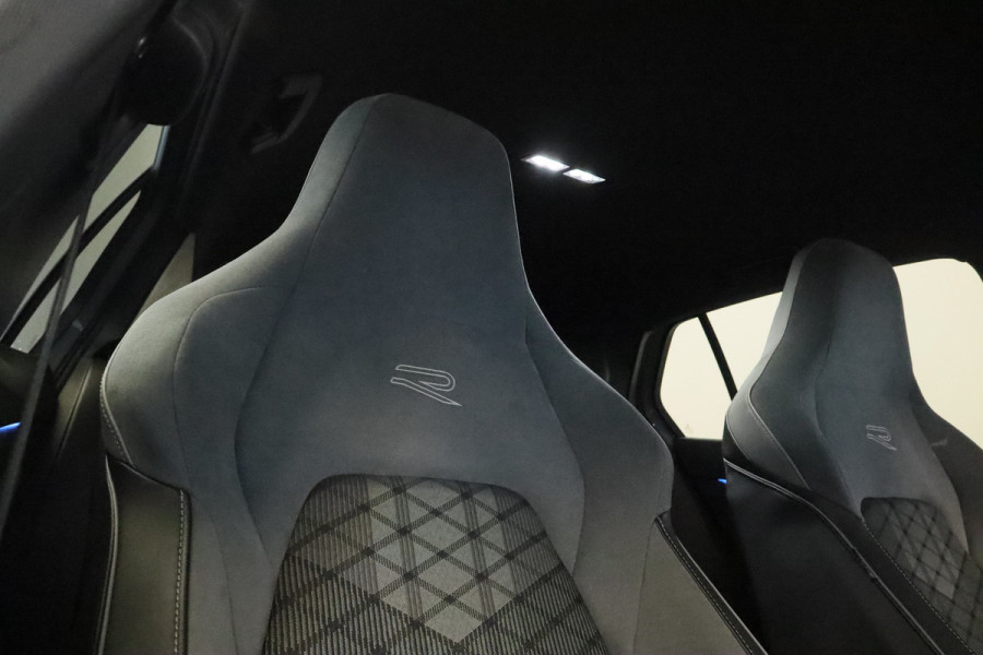 Volkswagen Golf 1.5 eTSI R-Line Business Full-led Navigatie Adaptive-Cruise