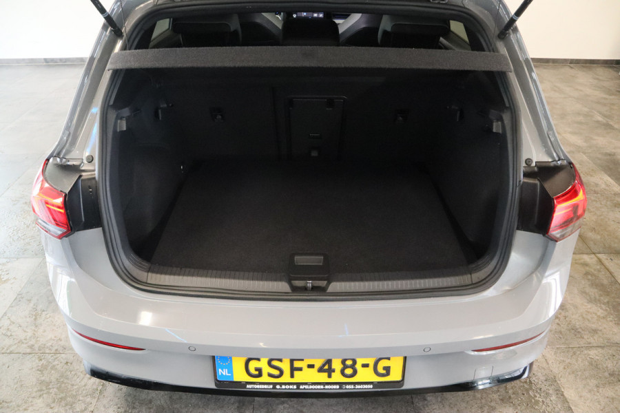 Volkswagen Golf 1.5 eTSI R-Line Business Full-led Navigatie Adaptive-Cruise