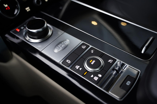 Land Rover Range Rover 3.0 SDV6 HSE Panoramadak / Meridian / Elek. Trekhaak