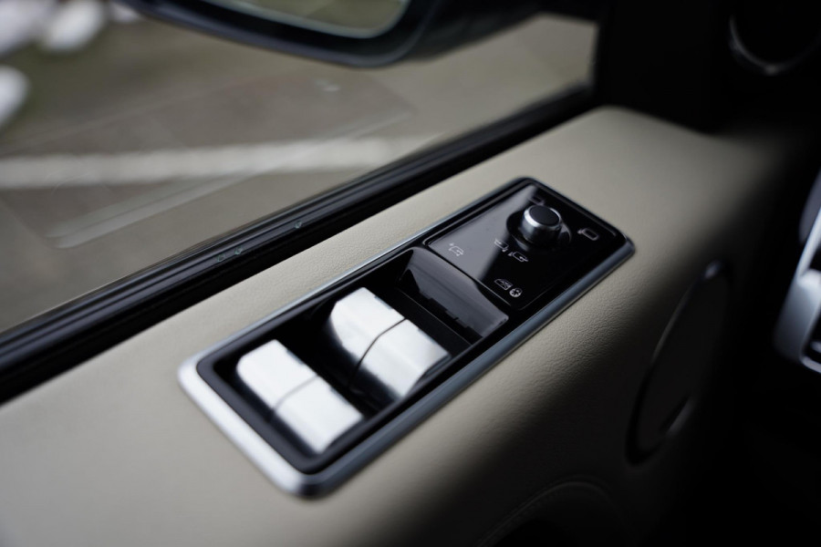 Land Rover Range Rover 3.0 SDV6 HSE Panoramadak / Meridian / Elek. Trekhaak