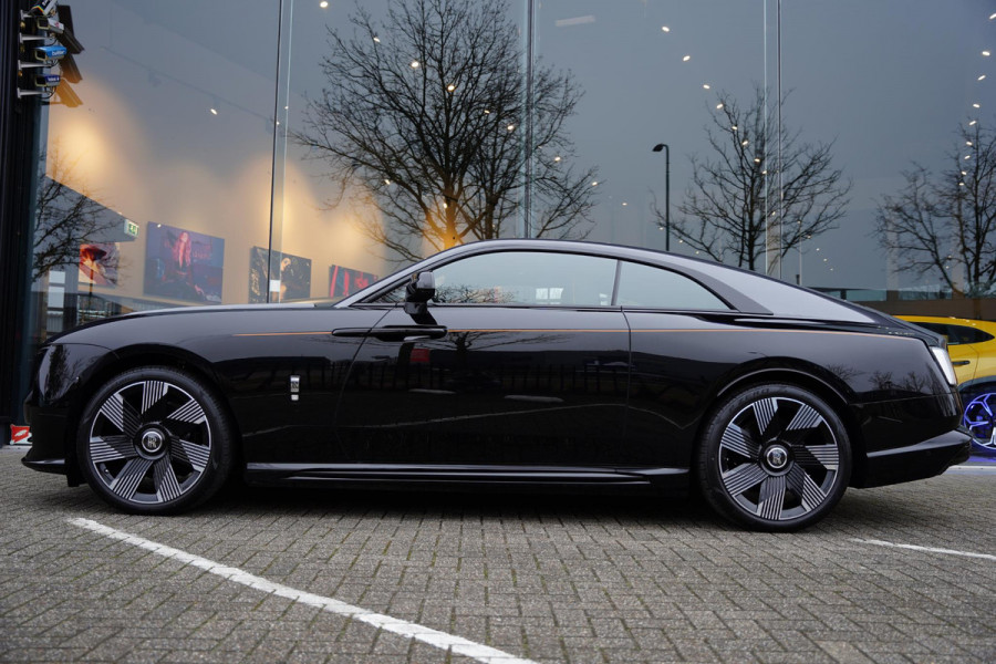 Rolls-Royce Spectre AWD Two Tone / Bespoke Audio / Pinstripe Mandarin / NL-Car