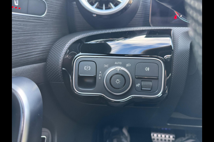 Mercedes-Benz CLA-Klasse Shooting Brake 250 e AMG Panorama Leder Camera Navi