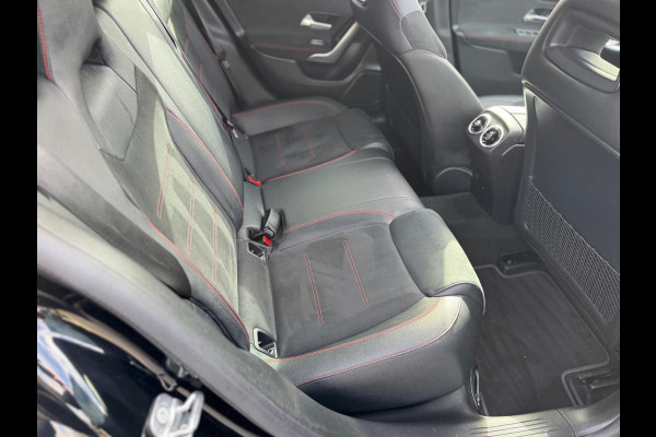 Mercedes-Benz CLA-Klasse Shooting Brake 250 e AMG Panorama Leder Camera Navi