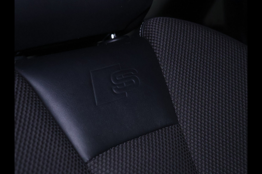 Audi A3 Limousine 35 TFSI CoD Advance Sport S Line [CAMERA, 2X S LINE, VIRTUAL COCKPIT, STOELVERWARMING, CRUISE CONTROL, NIEUWSTAAT]