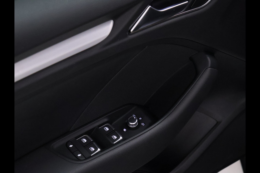 Audi A3 Limousine 35 TFSI CoD Advance Sport S Line [CAMERA, 2X S LINE, VIRTUAL COCKPIT, STOELVERWARMING, CRUISE CONTROL, NIEUWSTAAT]