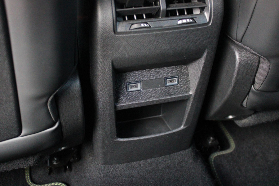 Peugeot 408 1.2 HYBRID 145PK e-DCS6 GT | MATRIX LED KOPLAMPEN | ADAPTIVE ACHTERVERLICHTING | NAVIGATIE FULL MAP | DRAADLOOS APPLE CARPLAY/ANDROID AUTO | STUURVERWARMING | ADAPTIEVE CRUISECONTROL | 19'' VIJF SPAAKS LICHTMETALEN VELGEN | ELEKTRISCHE ACHTERKLEP BEDIENING | DONKERE HEMELBEKLEDING | EXTRA GETINTE ACHTERRUITEN | 3D DIGITALE COCKPIT | SFEERVERLICHTING | PARKEERSENSOREN VOOR + ACHTER | ACHTERUITRIJCAMERA | KEYLESS ENTRY/START |