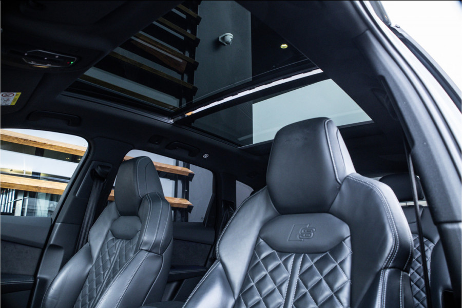 Audi Q7 60 TFSI e quattro Competition - Panorama | B&O | RS Seats | Luchtvering | Elek.Trekhaak