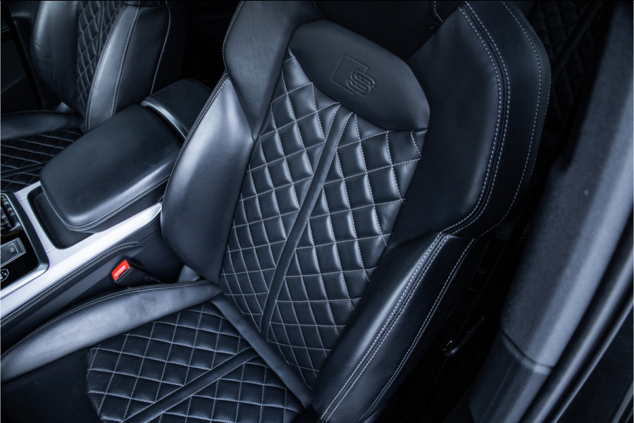 Audi Q7 60 TFSI e quattro Competition - Panorama | B&O | RS Seats | Luchtvering | Elek.Trekhaak
