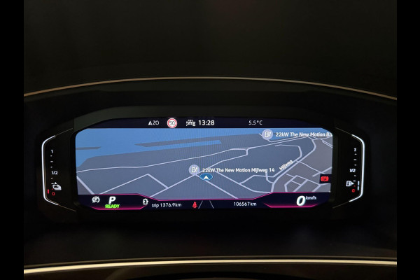 Volkswagen Tiguan 1.4 TSI eHybrid 2X R-LINE BLACK-LINE PANO/LEDER/M-STOELEN/NAVI/V-COCKPIT/DAB/LED///