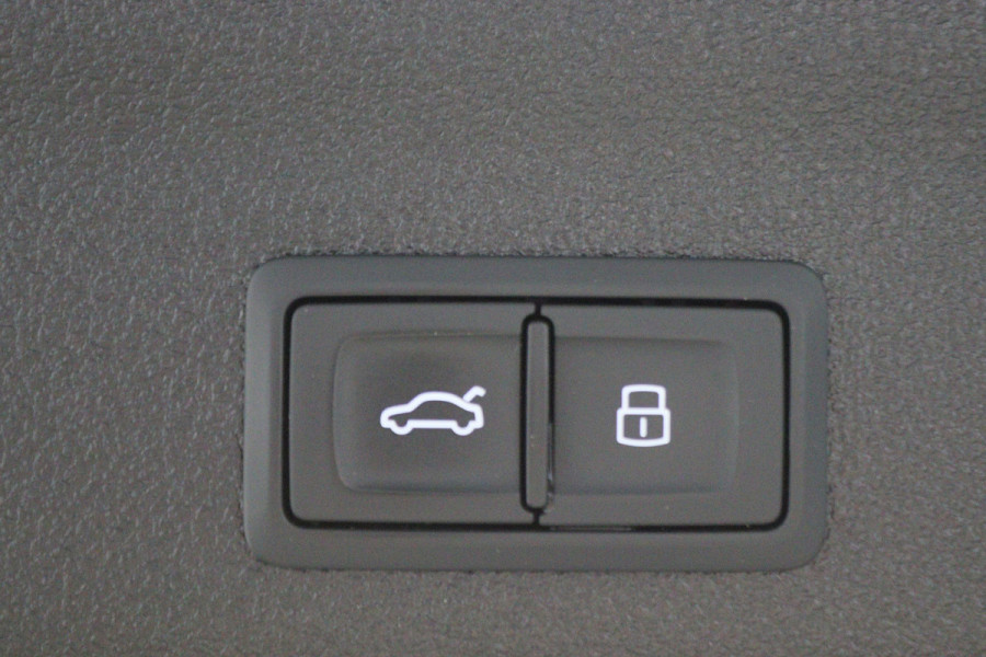 Audi RS6 Avant 4.0 TFSI Quattro 600 PK Panoramadak, B&O 3D, Dynamic Plus, Carbon, Ceramic, 4WB, HUD, 22"