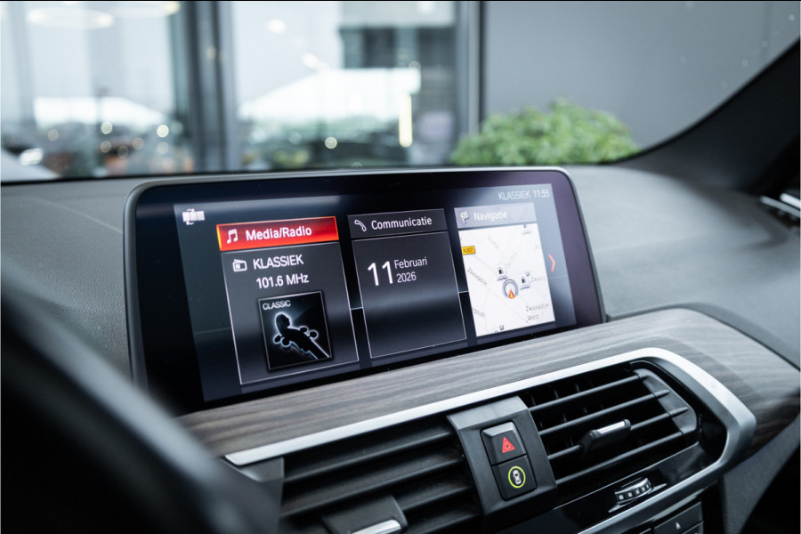 BMW X3 xDrive20i High Executive - Panorama | Cruise Control | Camera | Stoelverwarming