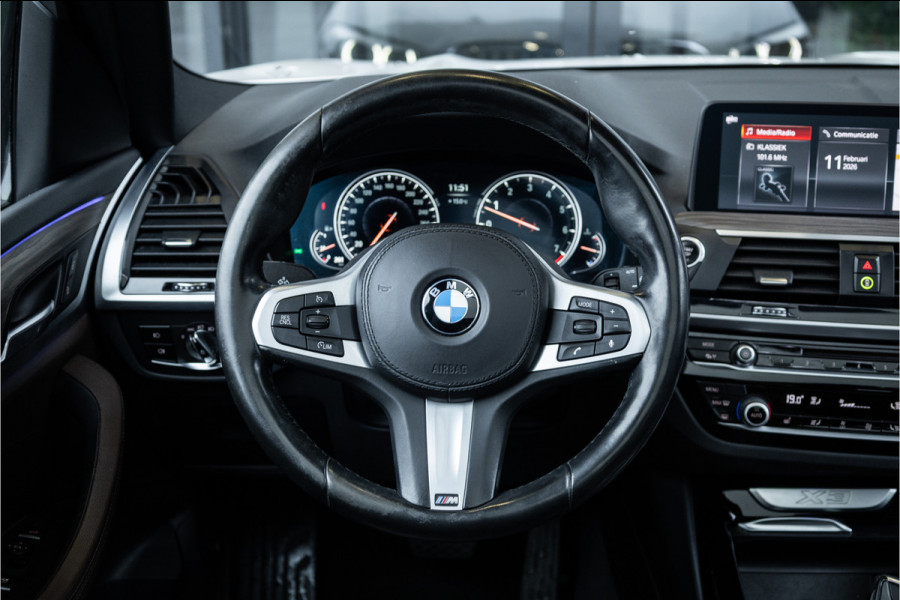BMW X3 xDrive20i High Executive - Panorama | Cruise Control | Camera | Stoelverwarming