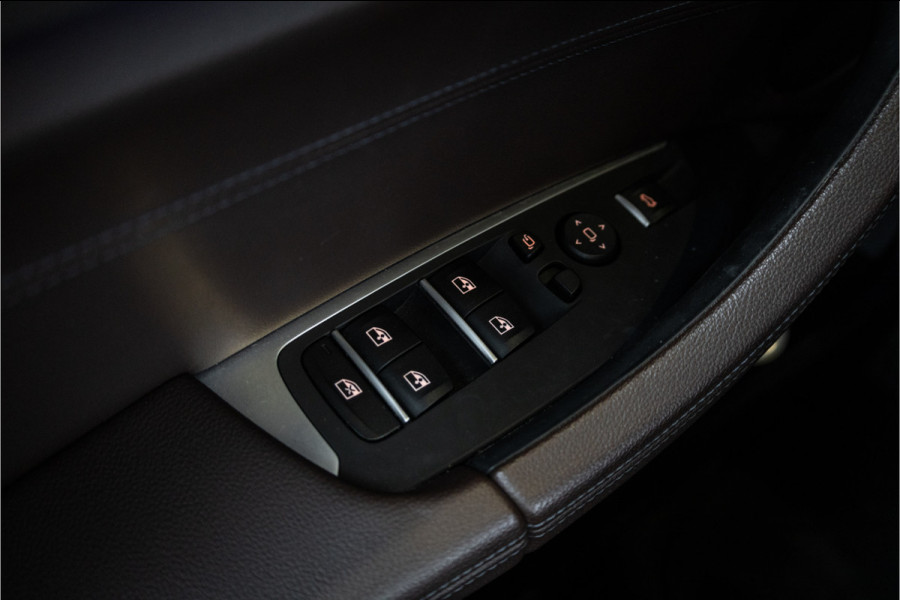 BMW X3 xDrive20i High Executive - Panorama | Cruise Control | Camera | Stoelverwarming
