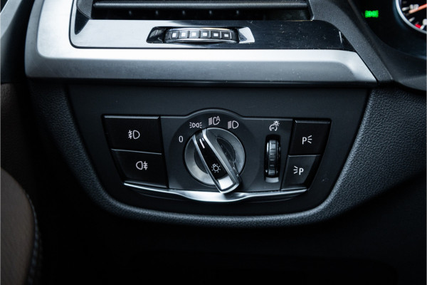 BMW X3 xDrive20i High Executive - Panorama | Cruise Control | Camera | Stoelverwarming