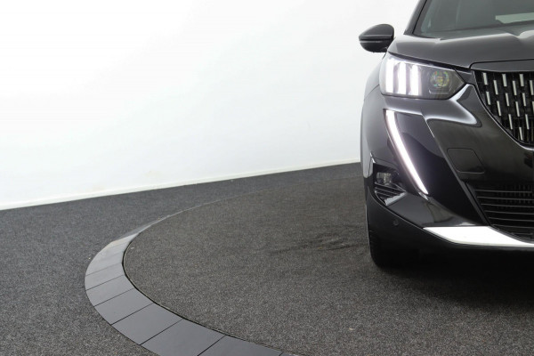 Peugeot 2008 1.2 PureTech GT*AUTOM.*ECC*CRUISE*NAVI*CAM*