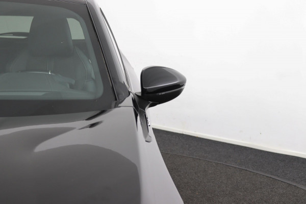 Peugeot 2008 1.2 PureTech GT*AUTOM.*ECC*CRUISE*NAVI*CAM*